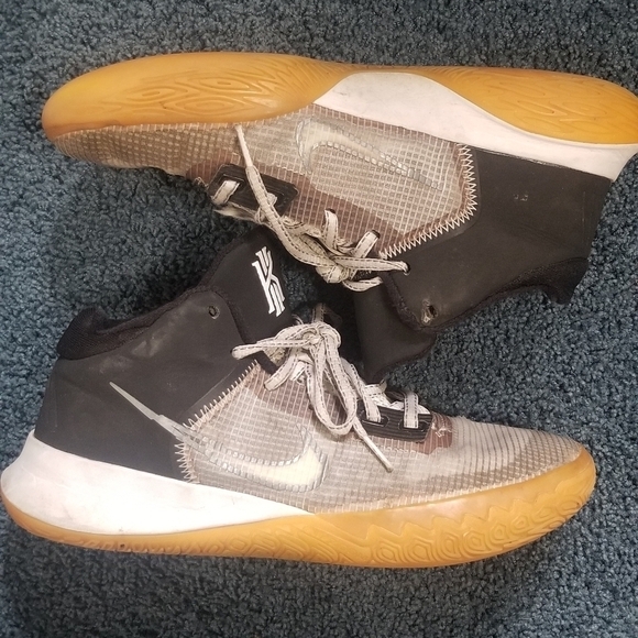 Nike Other - Nike Kyrie Flytrap 4EP Basketball Sneakers. CT1972-006. Released 2022. Size 8.